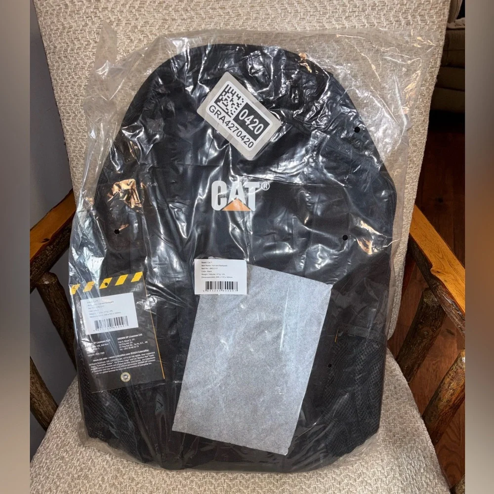 CAT Logo Backpack - Picture 7 of 10